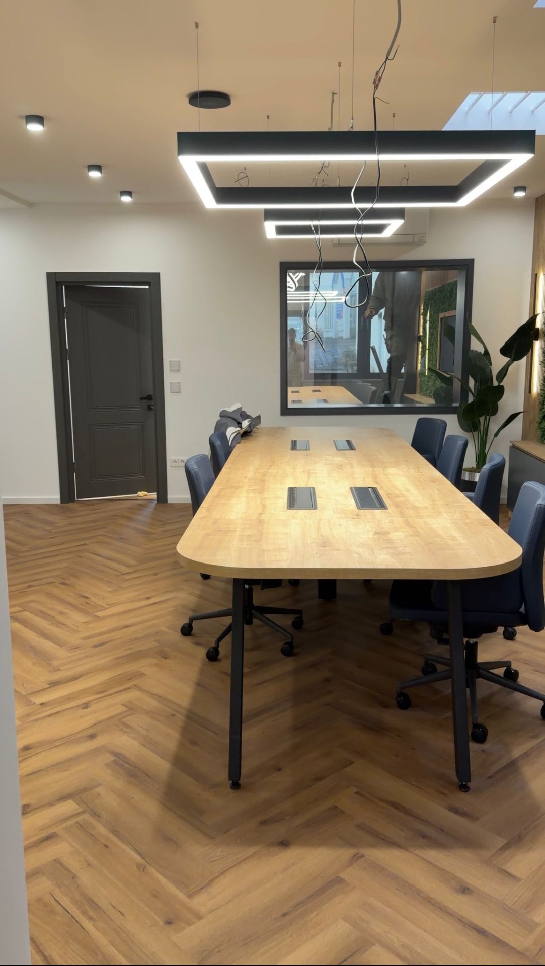 Modernes Konferenz-Interieur — Komplettausbau